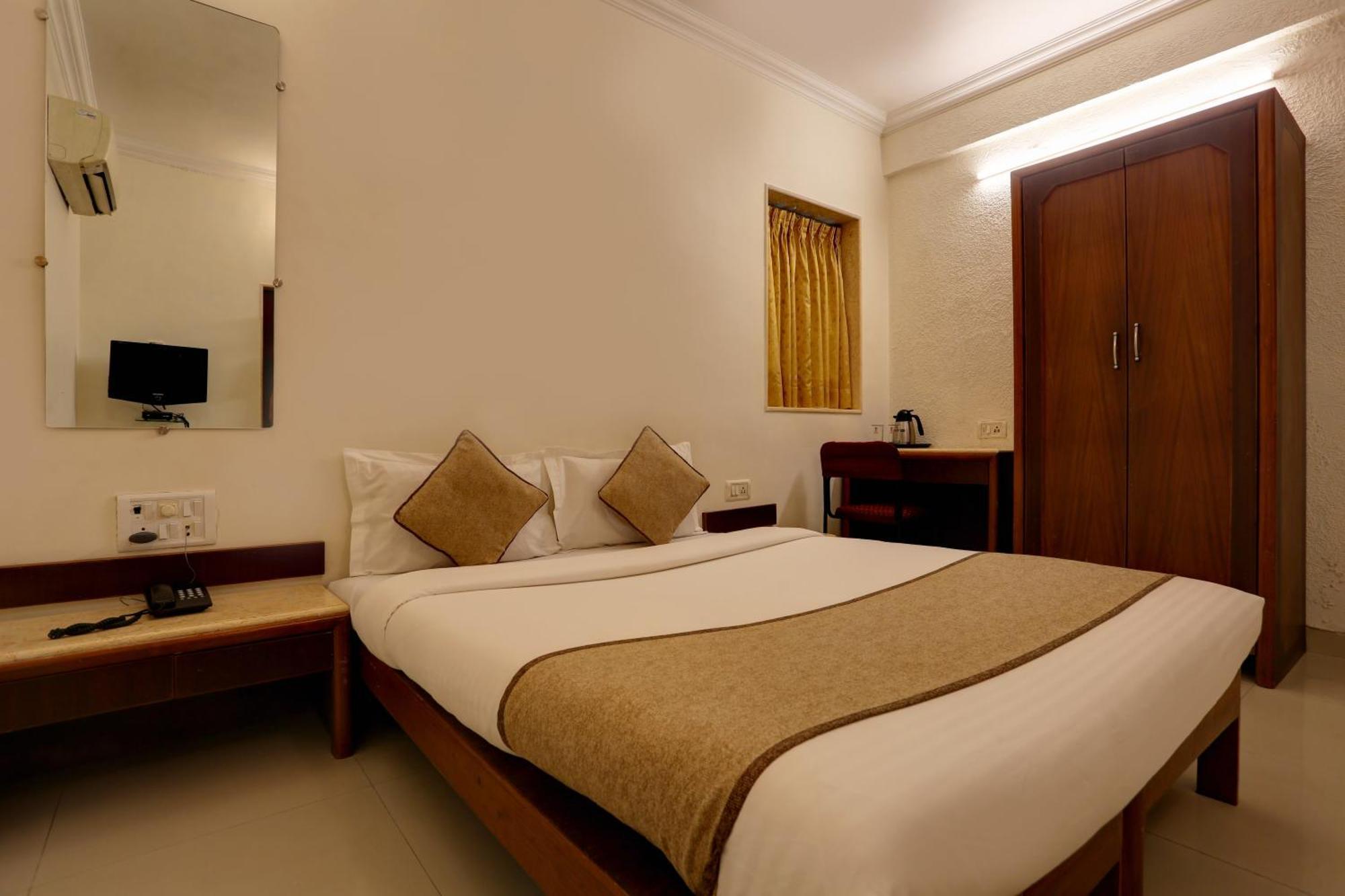 Accord Hotel Bombay Extérieur photo